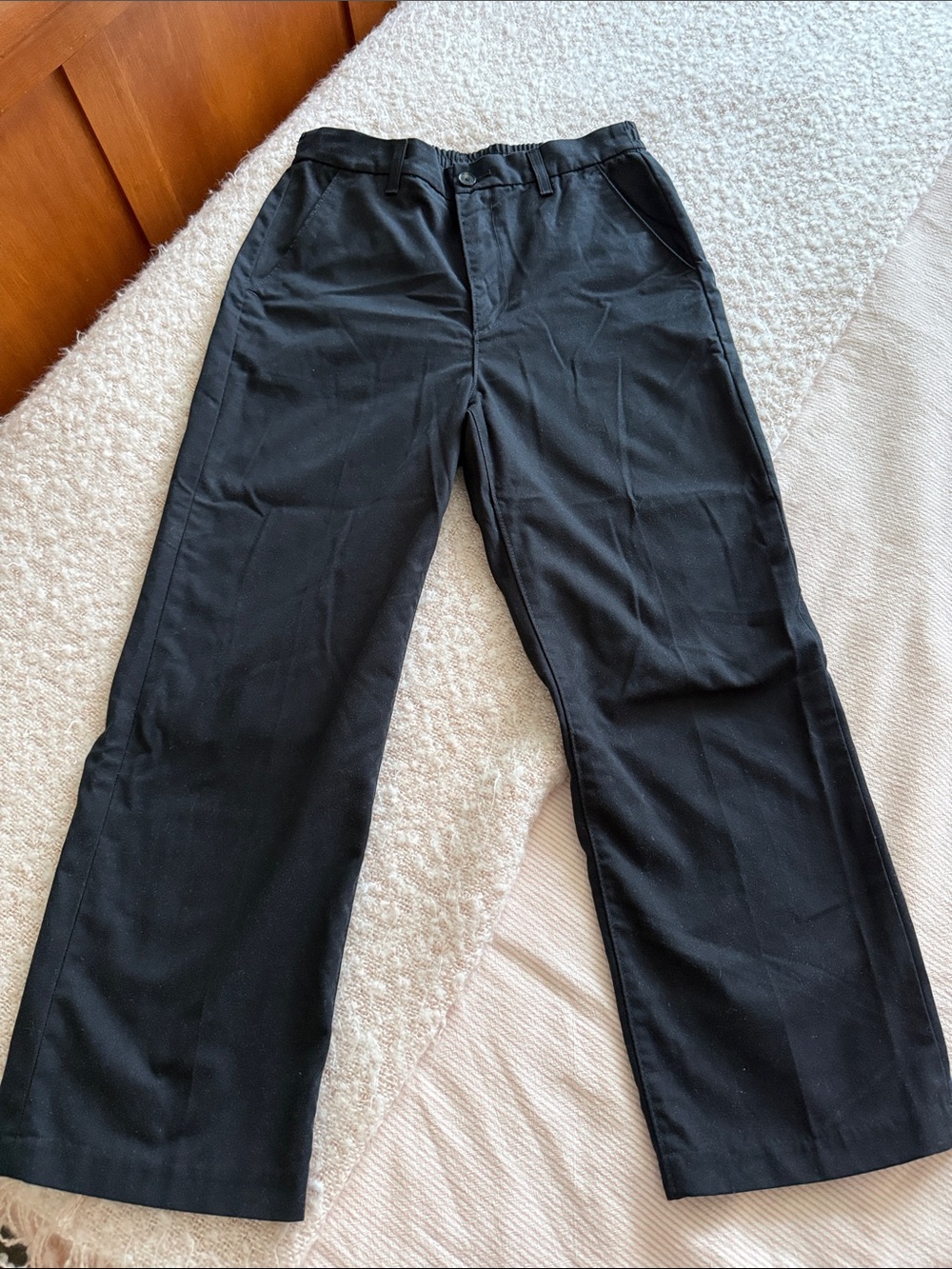 Levi's Black Cropped Straight-Leg Women's Pants